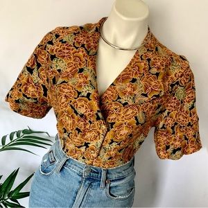 v i n t a g e :: Floral Puritan Peter Pan Collar Whimsical Blouse